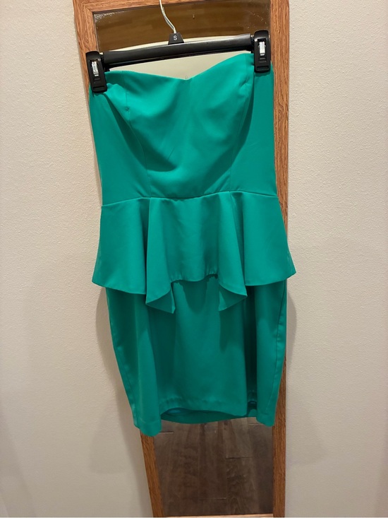 Arden B Dresses & Skirts - 80’s look Peplum dress. Malibu green size M